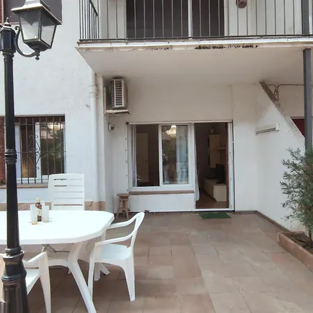 Con Terraza A Metros De La Playa Y Zona Comercial, Ideal Familiar - Costa Brava - Es-209-68 アパート プラヤ・デアロ