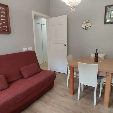Apartamento Con Terraza A Metros De La Playa Y Zona Comercial, Ideal Familiar - Costa Brava - Es-209-68