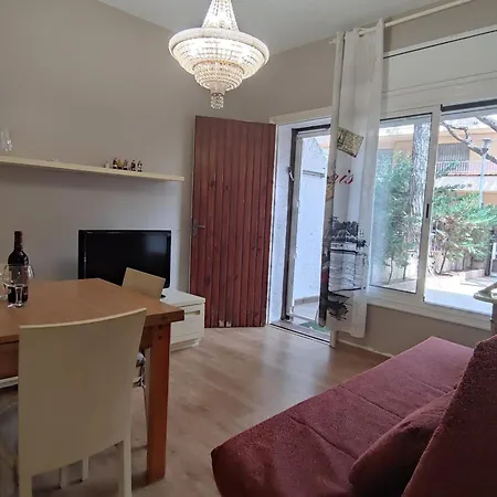 Con Terraza A Metros De La Playa Y Zona Comercial, Ideal Familiar - Costa Brava - Es-209-68 Apartamento